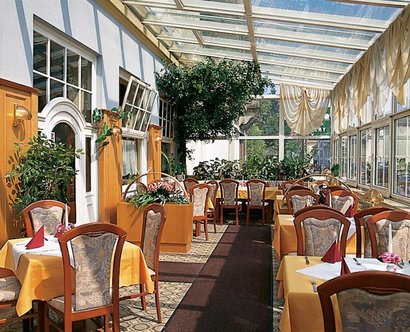 Hotel - Restaurant Kurhaus Klotzsche Dresde Exterior foto